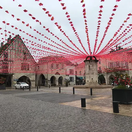 Petit Rousset Cerise