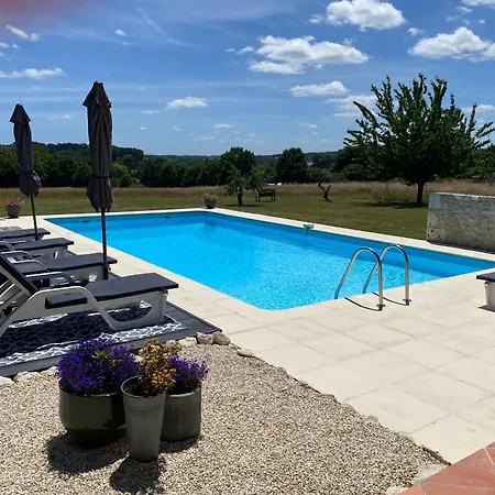 Petit Rousset Cerise Apartment