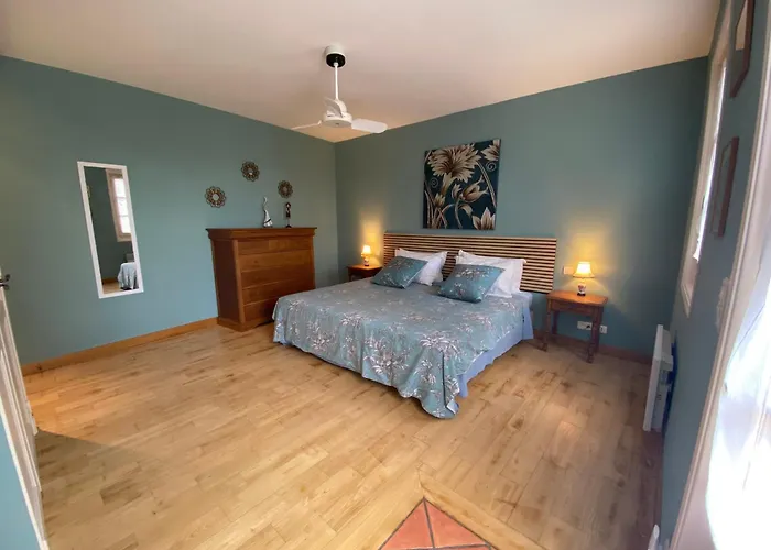 Apartament Petit Rousset Cerise *